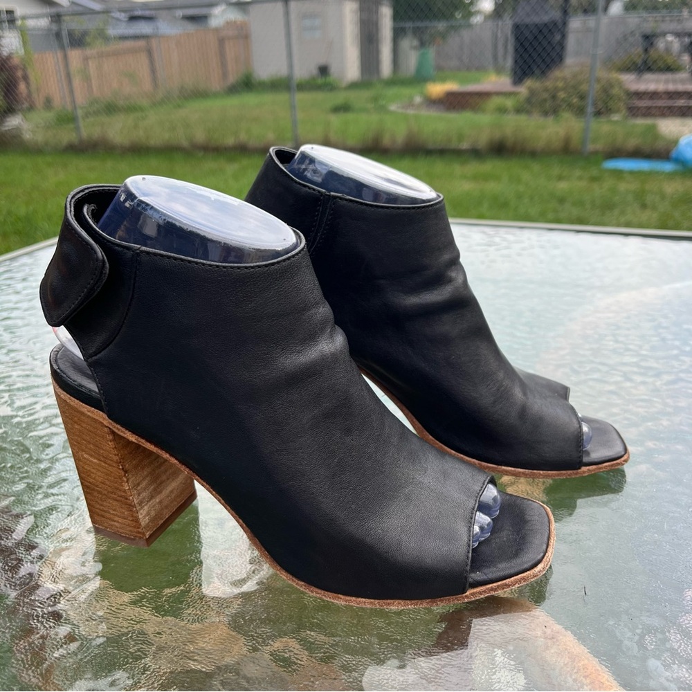 Mimosa Black Leather Peep Toe Block Heel Mule Sandals